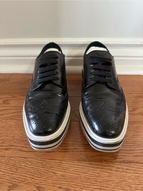 Women’s Black oxford Platform Shoes